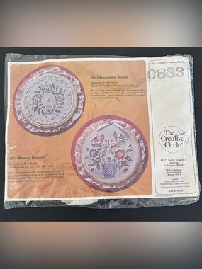 Vintage 1984 Creative Circle Embroidery Kit 0833 Friendship Wreath Bob Shadow